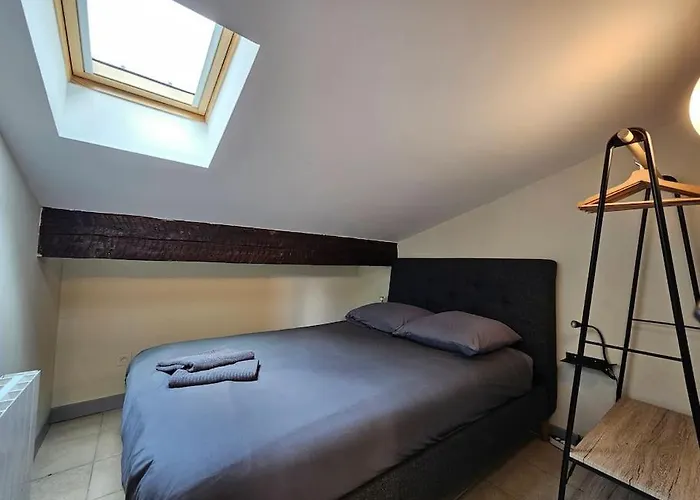 Croix-baragnon T3 - Centre-ville Historique - Parking Διαμέρισμα