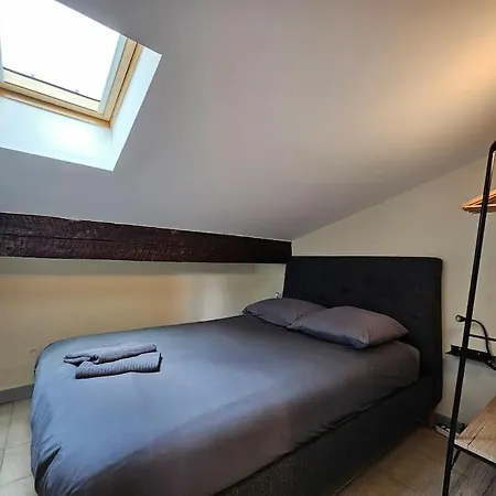 Croix-baragnon T3 - Centre-ville Historique - Parking アパート